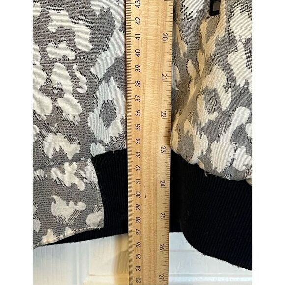 NWOT W118 By Walter Baker Women’s White Black Leopard Print Bomber Jacket Small - Picture 11 of 11